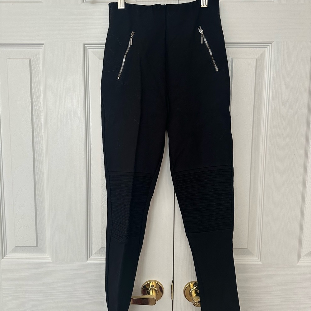 ZARA Black High-Waisted Pants/Legging with Knee Details
